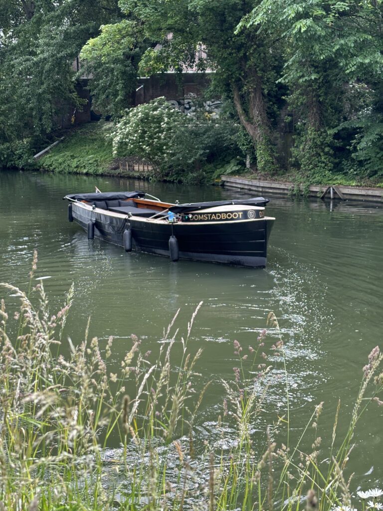 Bootje huren in Utrecht: Tips voor een onvergetelijke vaartocht